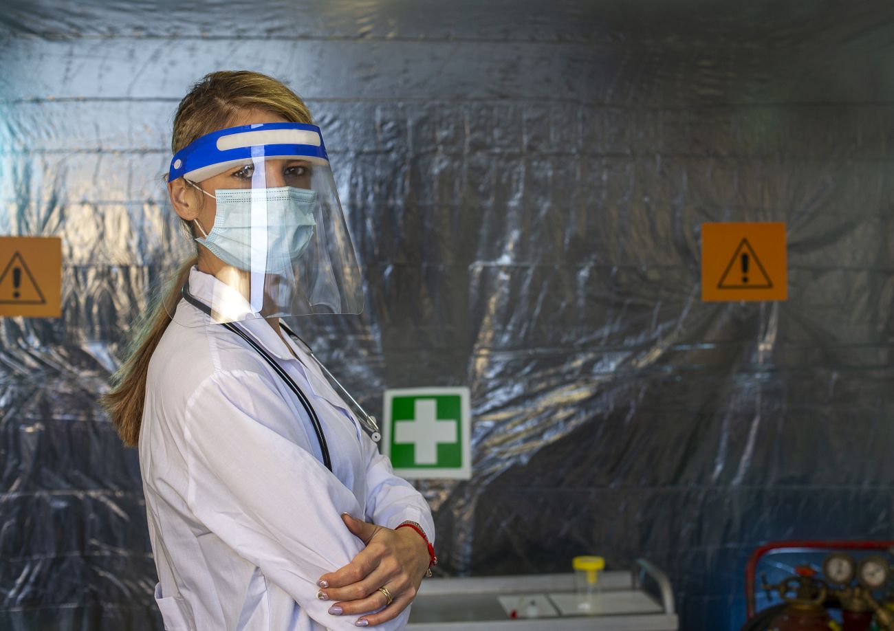 Zagrożenia biologiczne w służbie zdrowia - jak chronić personel i pacjentów?