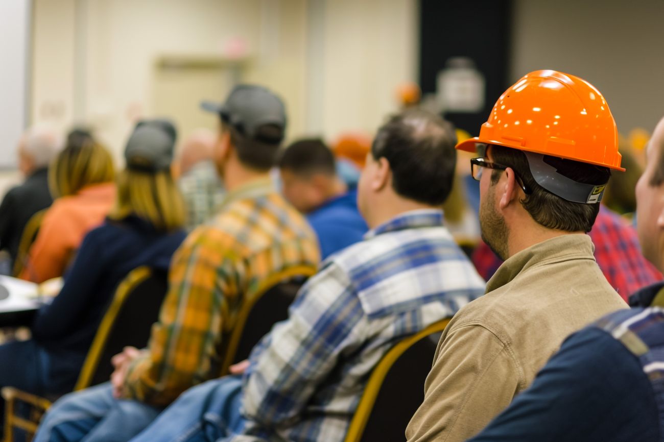 Szkolenia BHP - jakie są rodzaje i kto musi je odbyć?